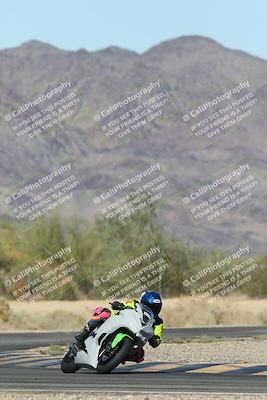 media/Oct-30-2025-Racers Edge (Thu) [[dabbdaf680]]/3-B Group/Session 5 (Turn 6)/